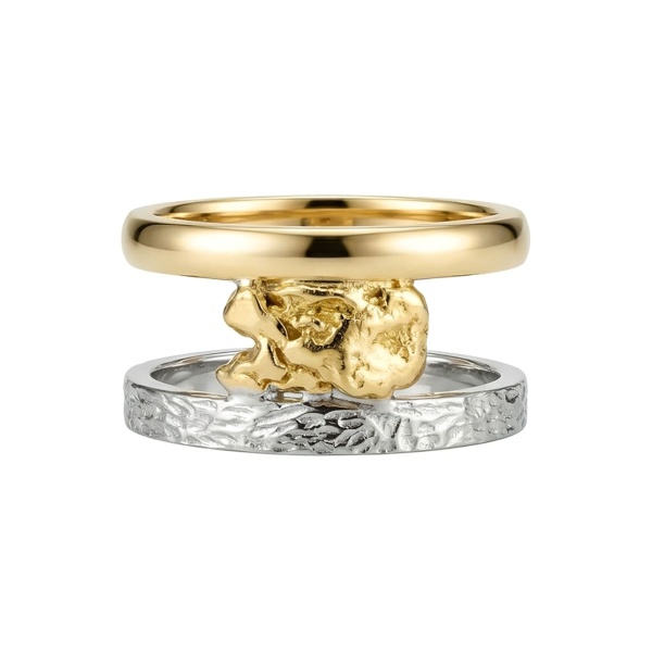 Кольцо из комбинированного золота с самородком