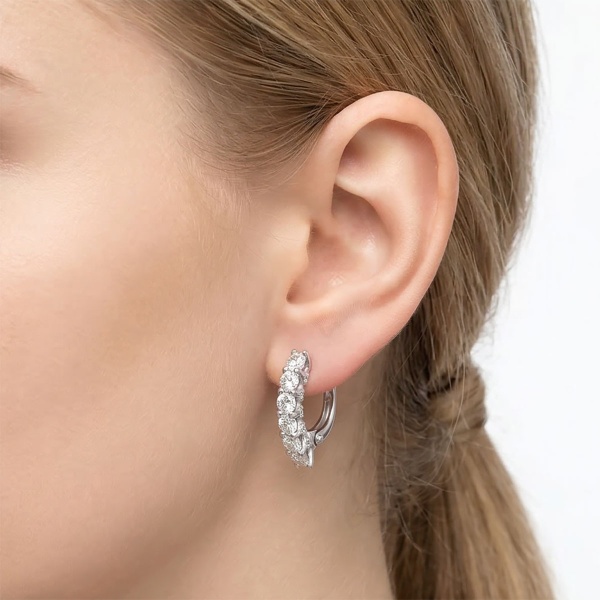 Серьги из белого золота с бриллиантами