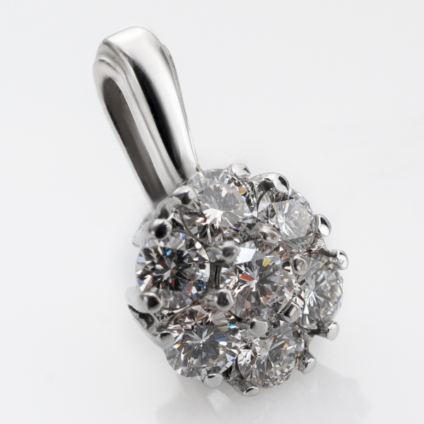 Подвеска из белого золота с бриллиантами