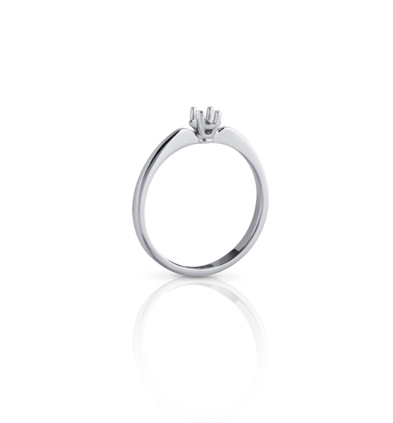 Кольцо из белого золота