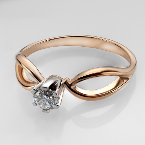 Кольцо из комбинированного золота с бриллиантами