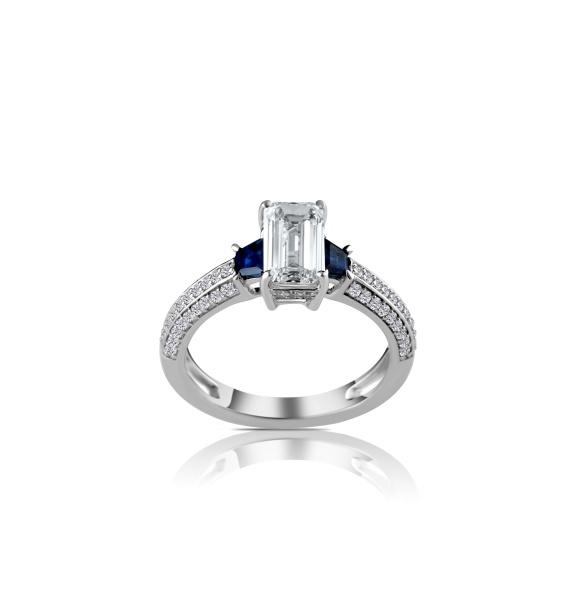 Кольцо из белого золота с бриллиантами