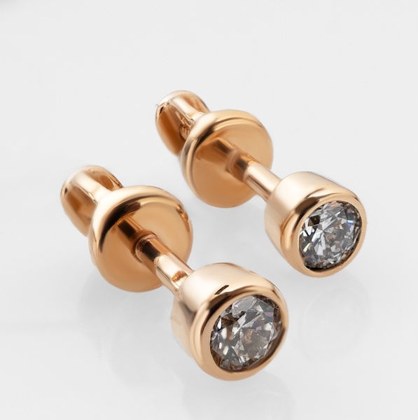 Серьги из красного золота с бриллиантами