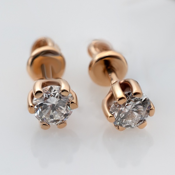 Серьги из красного золота с бриллиантами