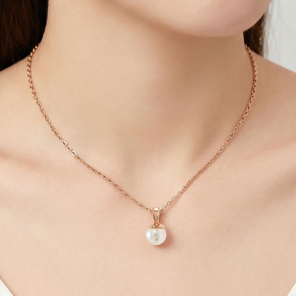 Подвеска из красного золота с жемчугом