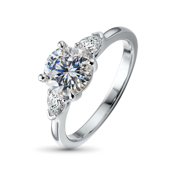 Кольцо из белого золота с бриллиантами