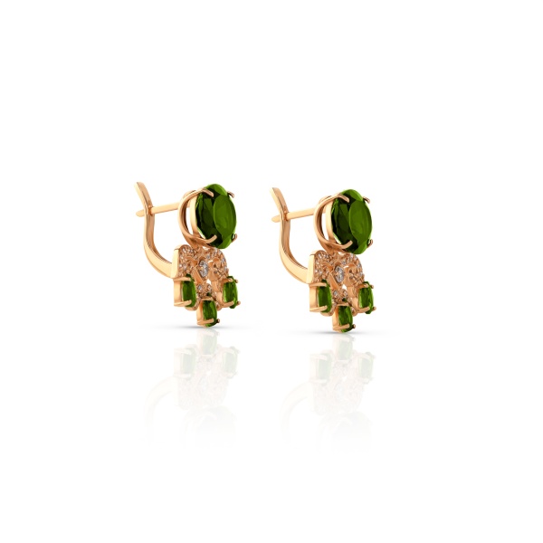 Серьги из желтого золота с хромдиопсидом и бриллиантами