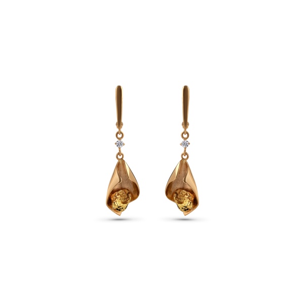 Серьги из желтого золота с самородком и бриллиантами