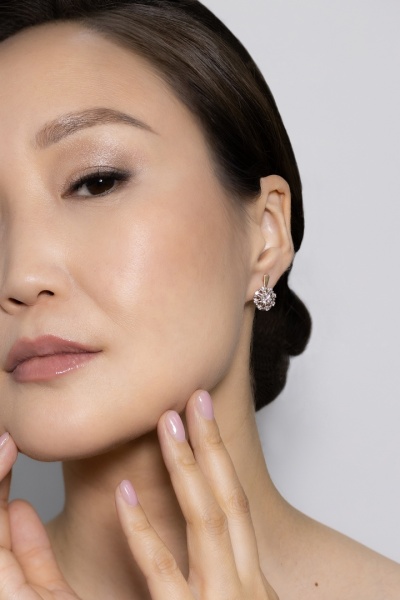 Серьги из комбинированного золота с бриллиантами