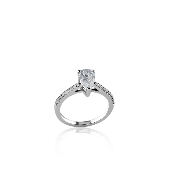 Кольцо из белого золота с бриллиантами