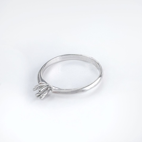 Кольцо из белого золота