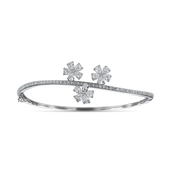 Браслет из белого золота с бриллиантами