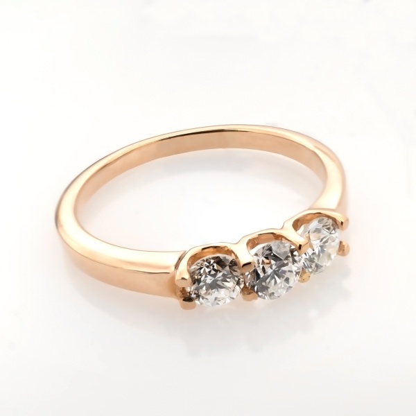 Кольцо из красного золота с бриллиантами