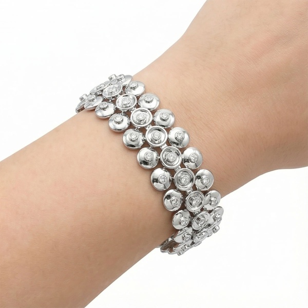 Браслет из белого золота с бриллиантами