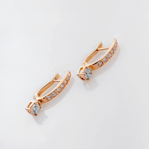 Серьги из красного золота с бриллиантами