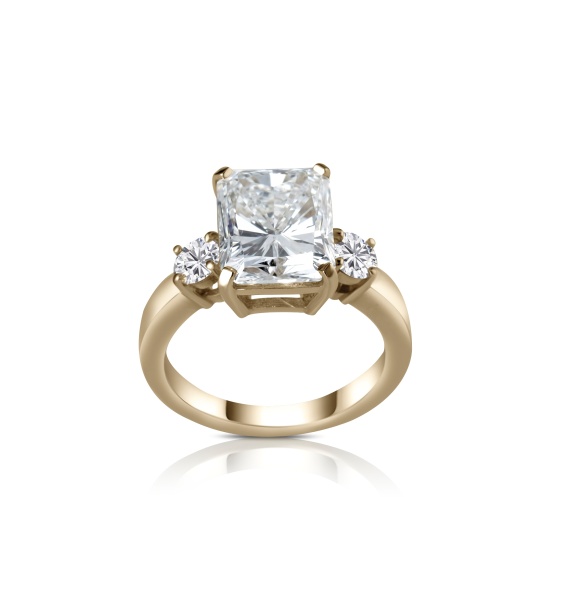 Кольцо из желтого золота с бриллиантами