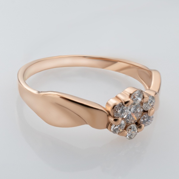 Кольцо из красного золота с бриллиантами