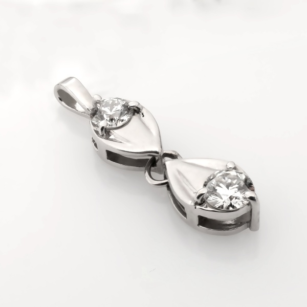 Подвеска из белого золота с бриллиантами