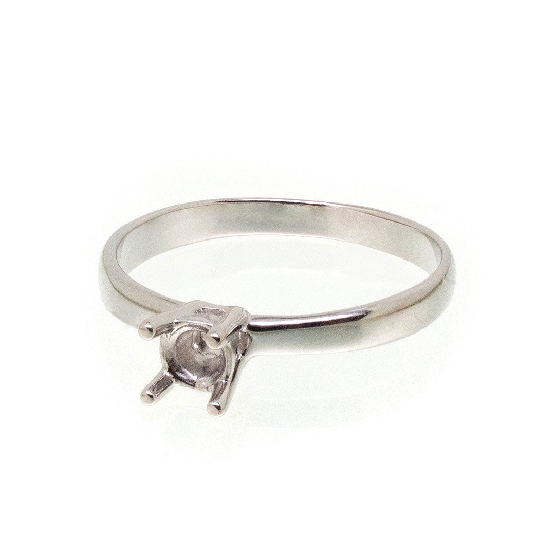 Кольцо из белого золота