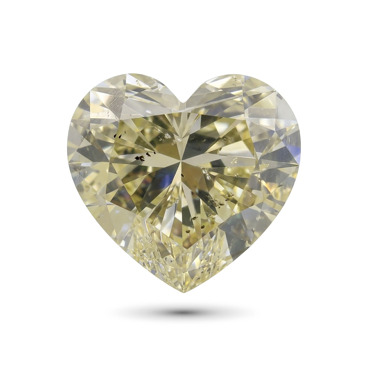Бриллиант сердце 10,030 карат