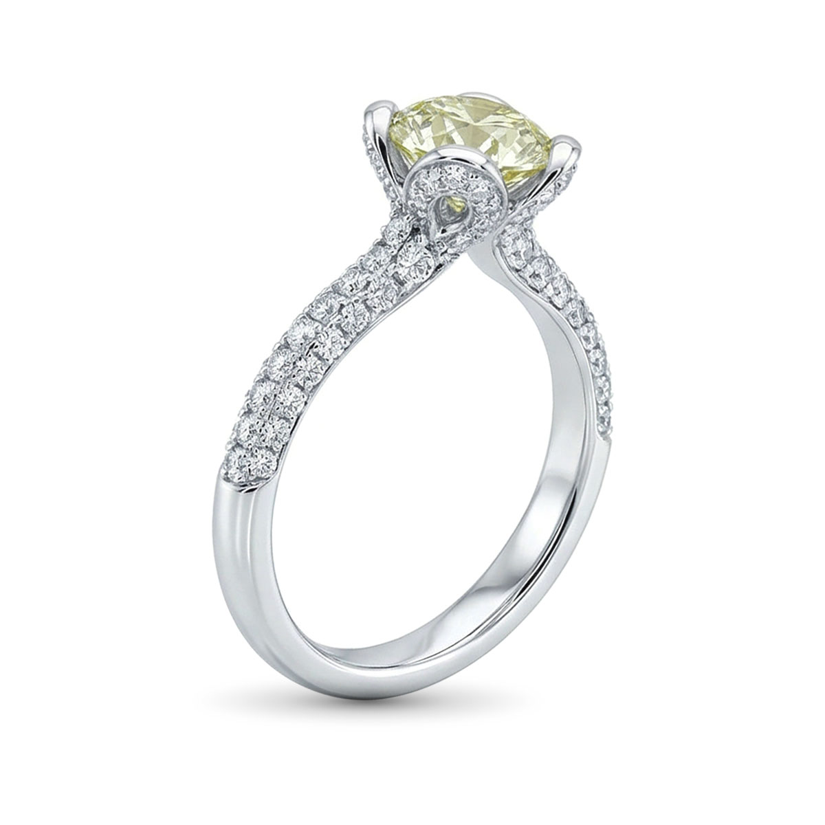 Кольцо из белого золота с бриллиантами