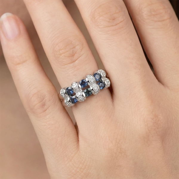 Кольцо из белого золота с сапфирами и бриллиантами