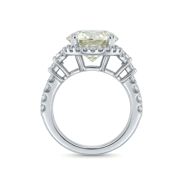 Кольцо из белого золота с бриллиантами