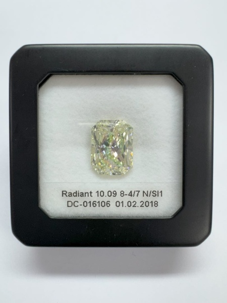 Бриллиант радиант 10,090 карат