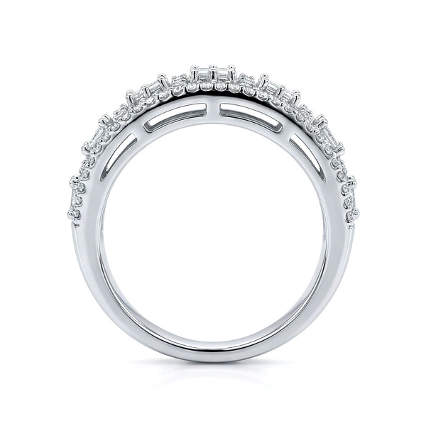 Кольцо из белого золота с бриллиантами