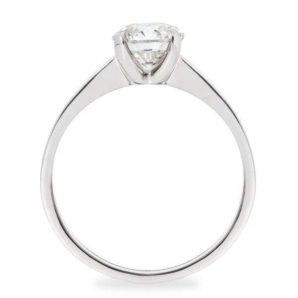 Кольцо из белого золота с бриллиантом