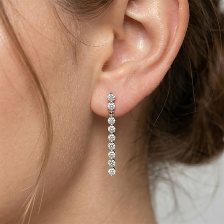 Серьги из родированного золота с бриллиантами