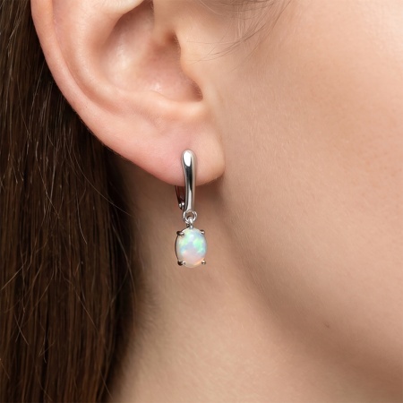 Серьги из родированного золота с опалом