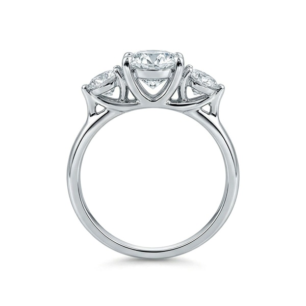 Кольцо из белого золота с бриллиантами