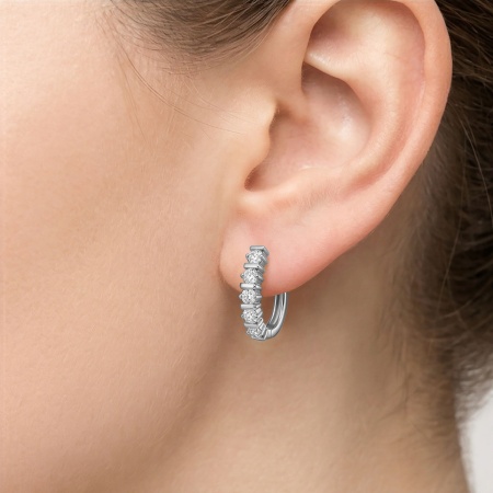 Серьги из родированного золота с бриллиантами