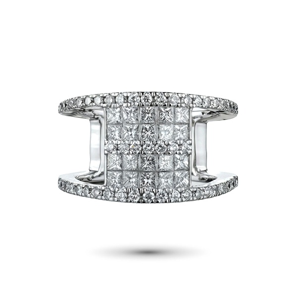 Кольцо из белого золота с бриллиантами