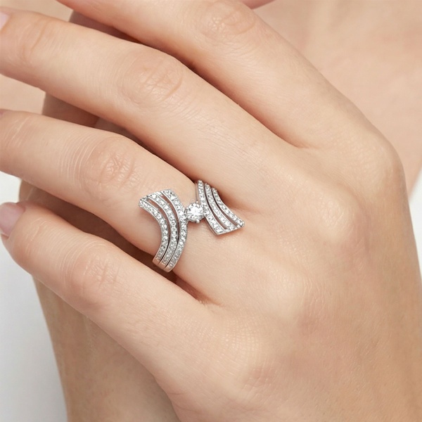 Кольцо из белого золота с бриллиантами