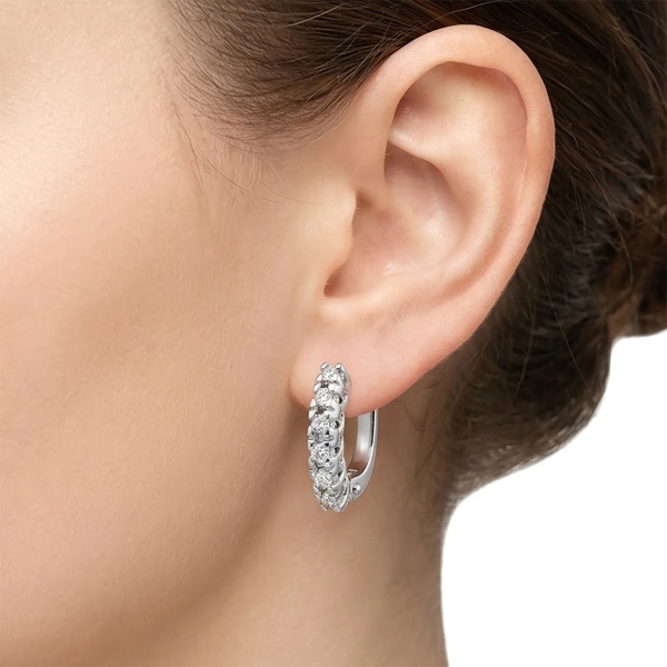 Серьги из родированного золота с бриллиантами