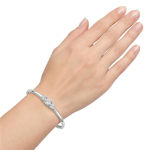 Браслет из родированного золота с бриллиантами