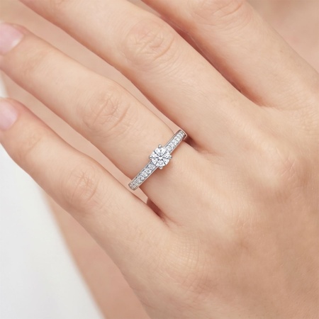 Кольцо из родированного золота с бриллиантами