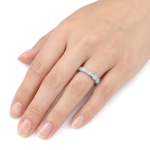 Кольцо из белого золота с бриллиантами